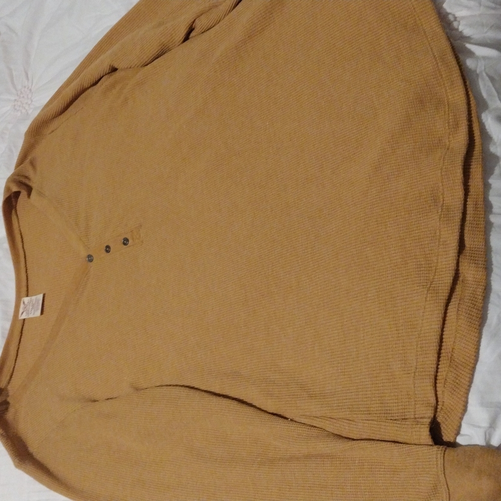 mustard colored Longsleeve Faded Glory